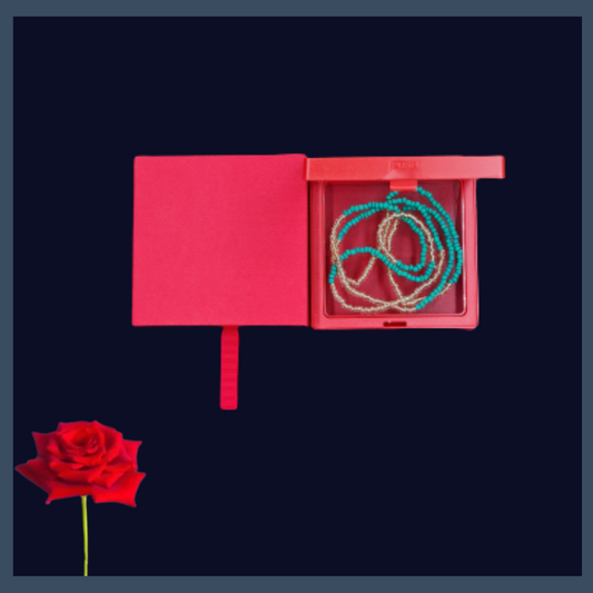 Schöne Taillenperle in delux rotem Geschenkbox zum Frauentag